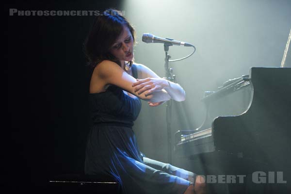 SARAH SLEAN - 2006-04-21 - PARIS - Cafe de la Danse - 